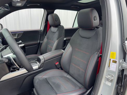 Used 2024 Mercedes-Benz GLB 35 AMG 4MATIC image 48