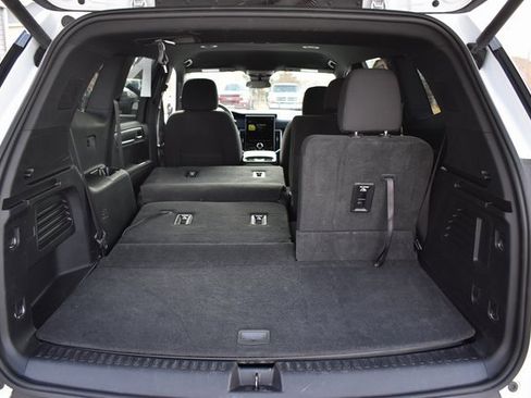 Used 2025 GMC Acadia Elevation image 23