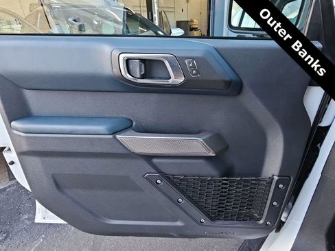 Used 2023 Ford Bronco Outer Banks image 28