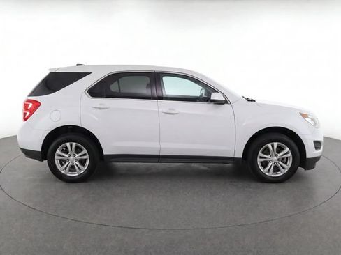 Used 2017 Chevrolet Equinox LS FWD image 8