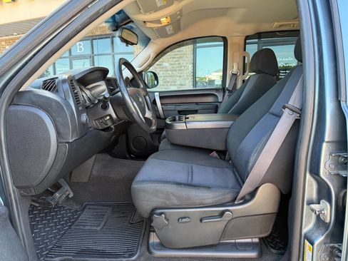 Used 2011 Chevrolet Silverado 1500 LT w/ Regional Value Package RWD image 13