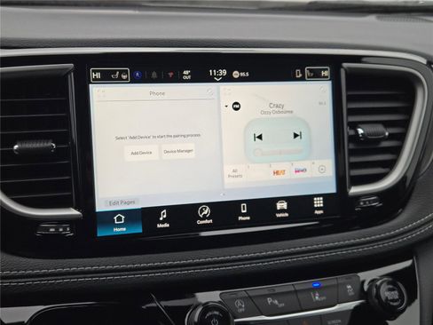 New 2026 Chrysler Pacifica Select image 30