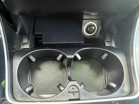 Used 2017 Mercedes-Benz GLC 300 4MATIC image 28