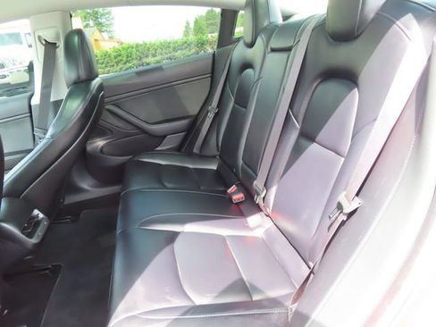 Used 2019 Tesla Model 3 Long Range RWD image 24