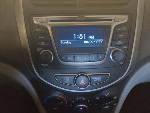 Used 2017 Hyundai Accent SE FWD image 25
