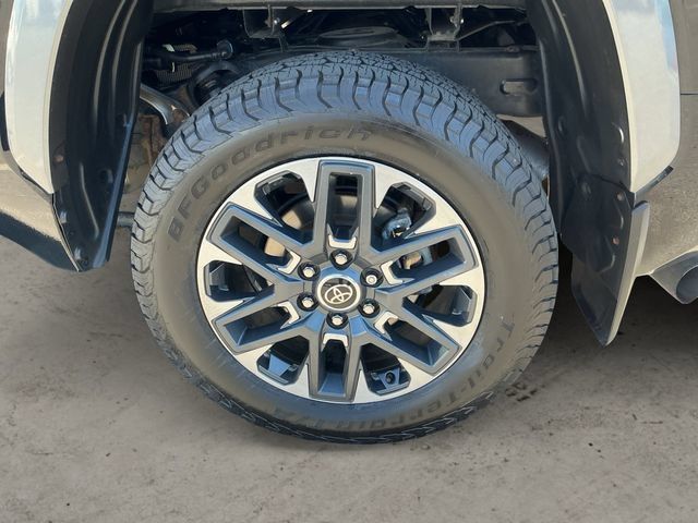 Used 2022 Toyota Tundra Limited AWD/4WD image 9