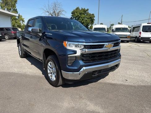Used 2023 Chevrolet Silverado 1500 LT AWD/4WD image 4