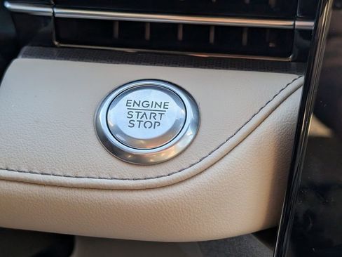 New 2025 Lincoln Nautilus Premier image 19