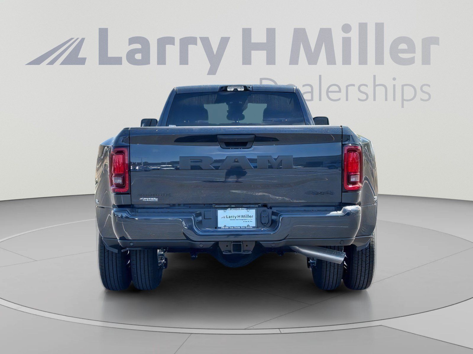 New 2027 RAM 3500 Big Horn AWD/4WD image 5