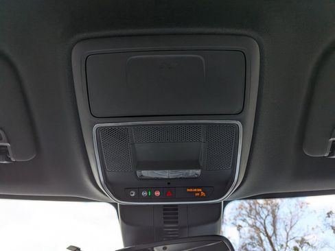 Used 2024 GMC Acadia Denali image 23