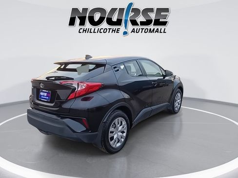 Used 2021 Toyota C-HR LE image 8