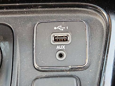 Used 2021 Jeep Compass Limited w/ Sun and Sound Group image 24