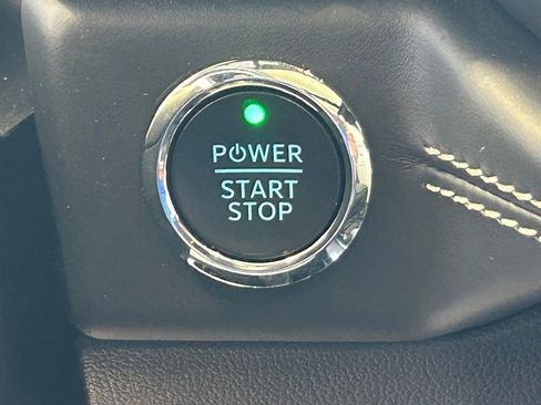 Used 2023 Ford F150 Lightning Platinum image 48