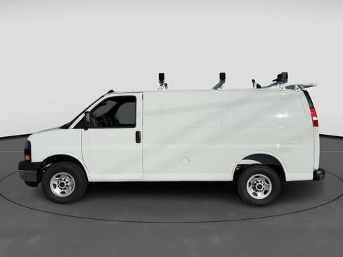New 2025 GMC Savana 2500 w/ Chrome Appearance Package image 3
