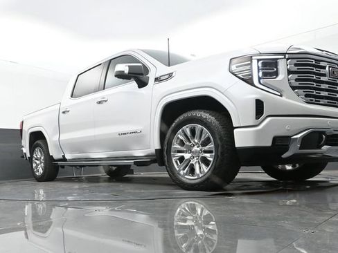 Used 2024 GMC Sierra 1500 Denali w/ Technology Package AWD/4WD image 25