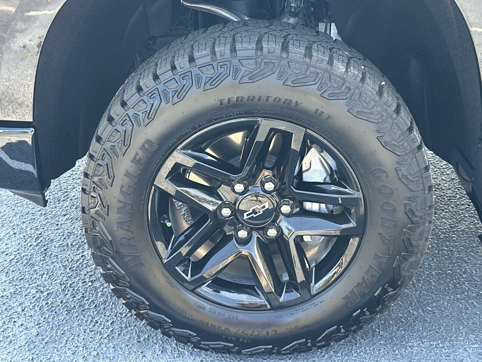 Used 2026 Chevrolet Silverado 1500 Custom Trail Boss w/ Midnight Edition AWD/4WD image 13