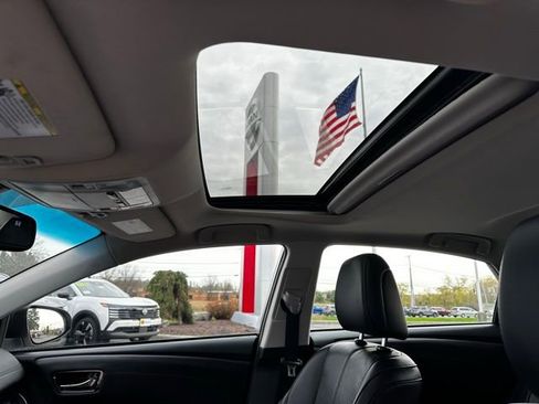 Used 2018 Toyota Avalon XLE Premium w/ All Weather Liner Package FWD image 21