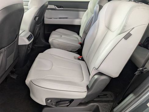 Used 2025 Hyundai Palisade SEL FWD image 26