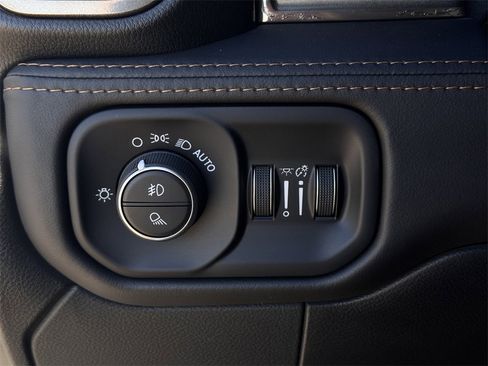 Used 2023 RAM 2500 Limited image 26