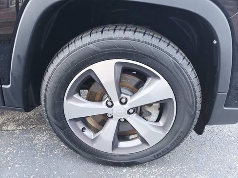 Used 2021 Jeep Cherokee Limited w/ Elite Package image 17