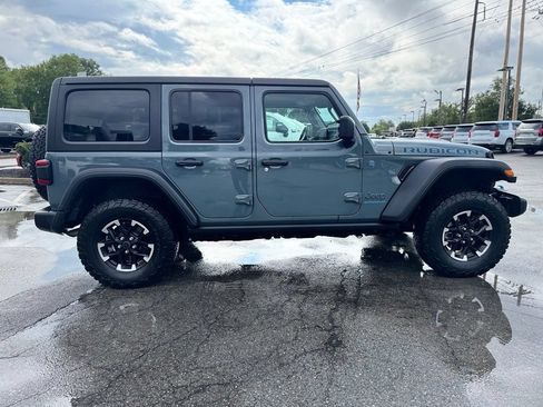 Used 2024 Jeep Wrangler Unlimited Rubicon 4xe w/ Dual Top Group AWD/4WD image 7