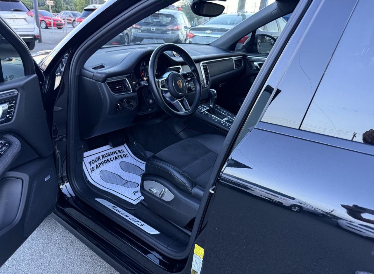 Used 2018 Porsche Macan GTS AWD/4WD image 8