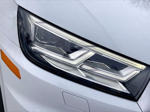 Used 2020 Audi Q5 2.0T Premium Plus w/ Premium Plus Package image 29