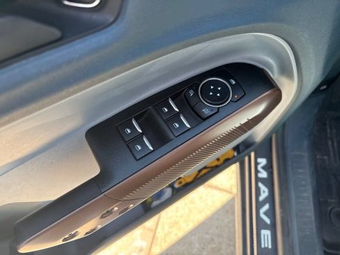 Used 2023 Ford Maverick Lariat FWD image 10