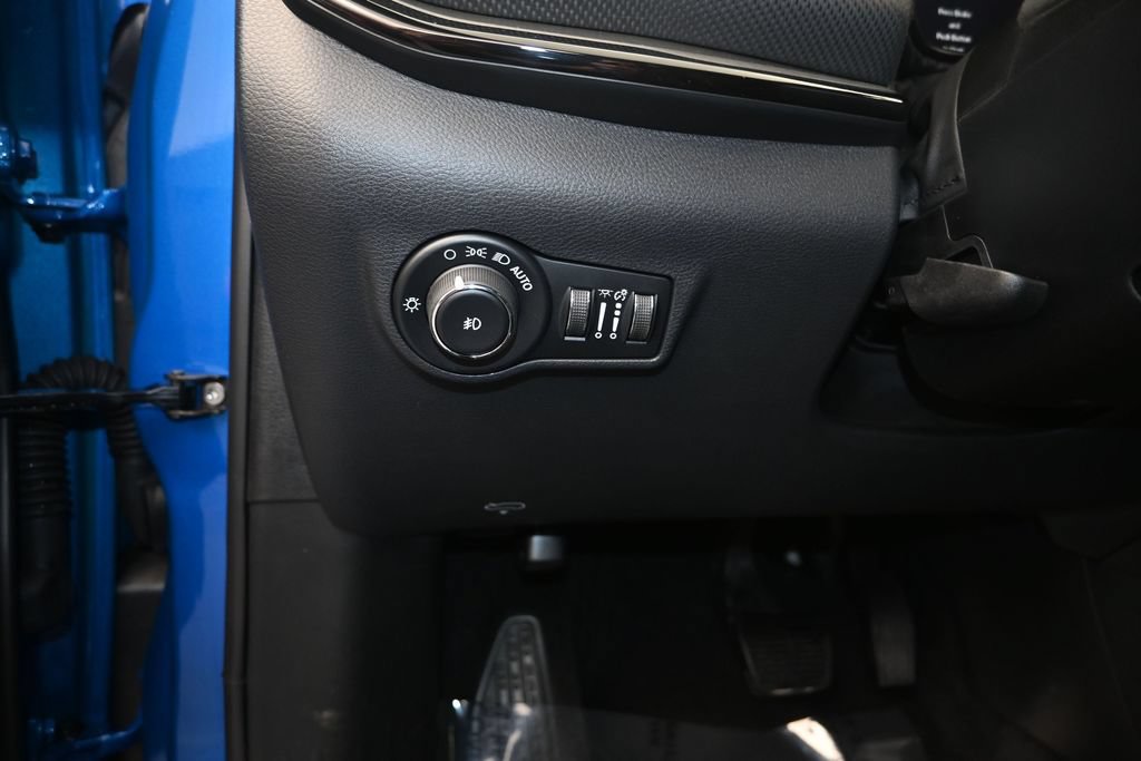 New 2026 Jeep Compass Trailhawk w/ Sun, Sound & Navigation Group AWD/4WD image 13