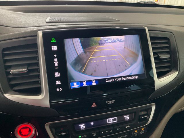 Used 2016 Honda Pilot Touring image 16