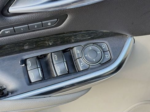 Used 2020 Cadillac XT4 Premium Luxury w/ Cold Weather Package FWD image 21