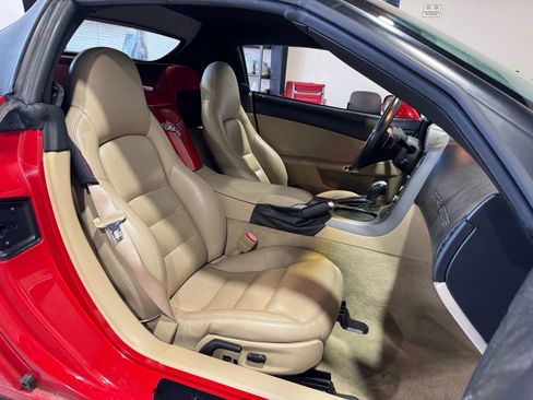 Used 2006 Chevrolet Corvette Convertible w/ Preferred Equipment Group RWD image 15