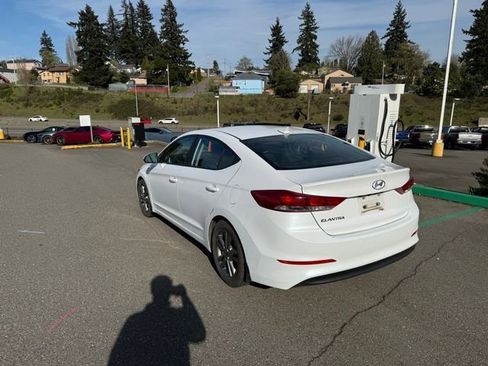Used 2018 Hyundai Elantra Value Edition image 2