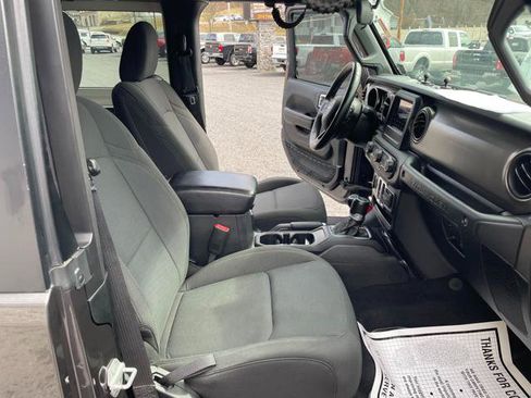 Used 2019 Jeep Wrangler Sport image 23
