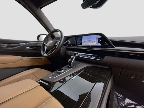 Used 2023 Cadillac Escalade ESV Sport w/ Touring Package image 36