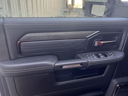 Used 2026 RAM 2500 Limited AWD/4WD image 16