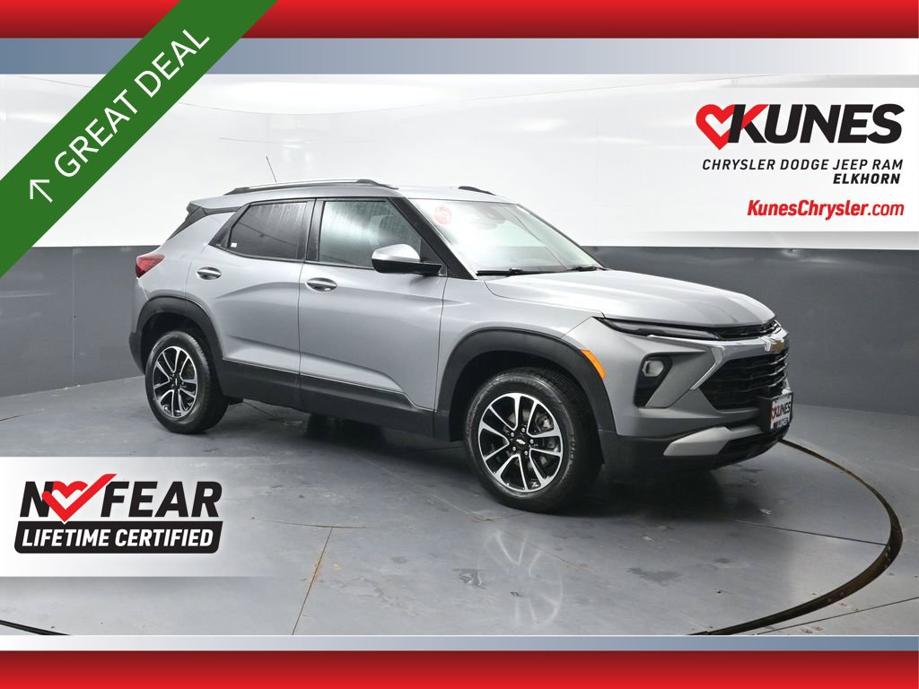 Used 2025 Chevrolet TrailBlazer LT AWD/4WD image 1