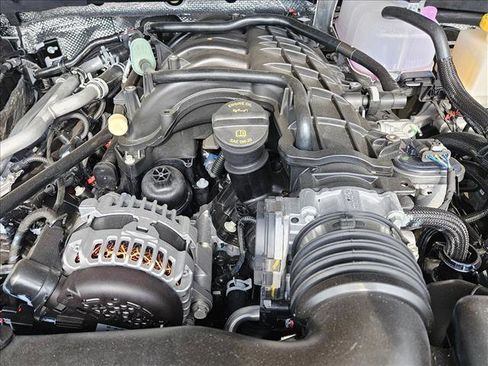 New 2025 Jeep Gladiator Mojave w/ Convenience Group image 16