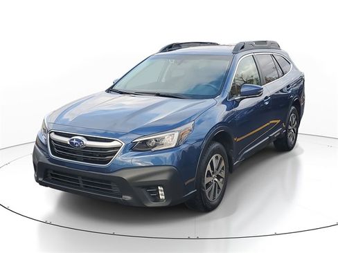 Used 2022 Subaru Outback Premium image 2