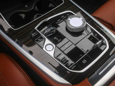 Used 2025 BMW X5 xDrive50e w/ Executive Package image 16