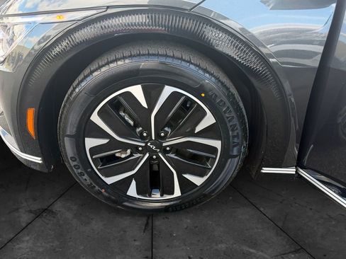 Used 2024 Kia EV6 Wind image 14