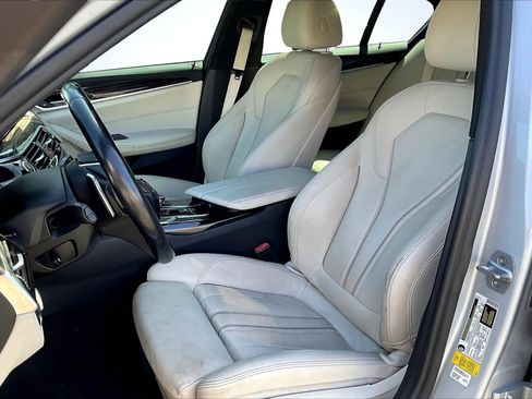 Used 2017 BMW 540i image 25
