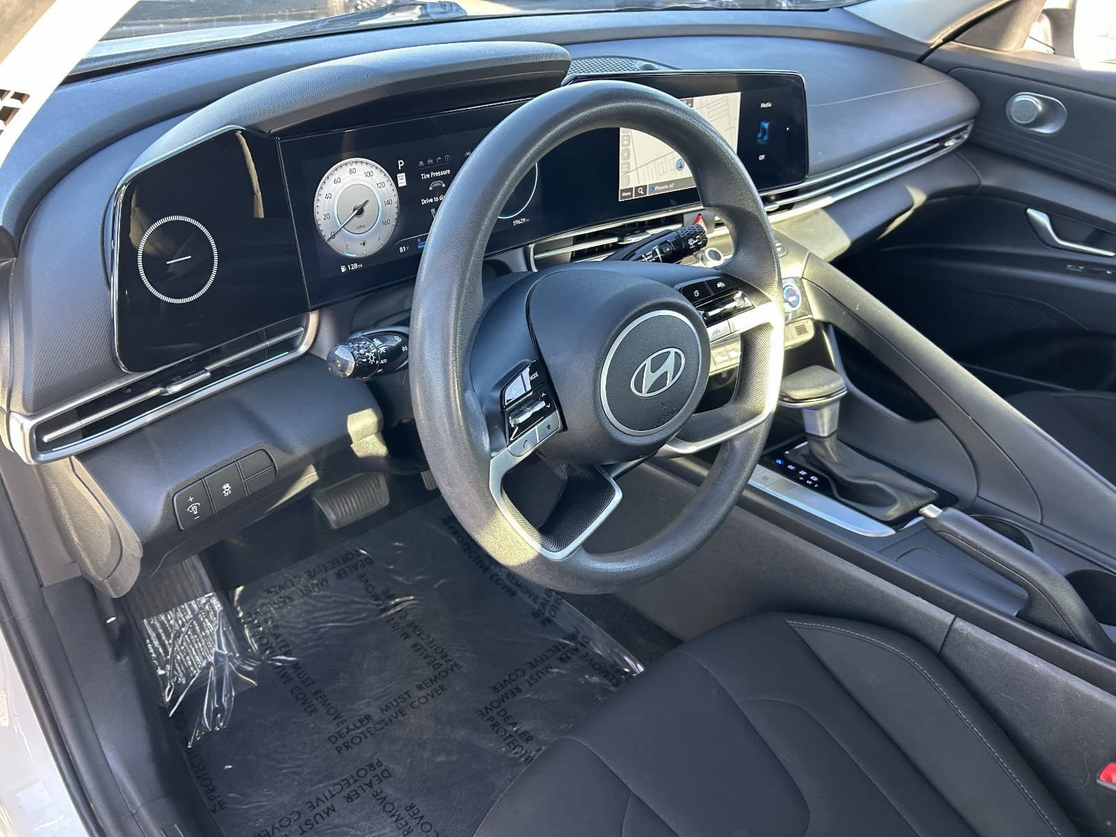 Used 2024 Hyundai Elantra SEL FWD image 21