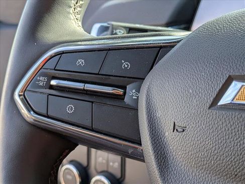 Used 2025 Chevrolet Suburban Premier image 11