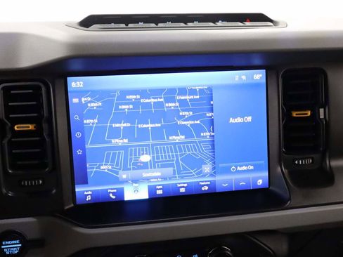 Used 2023 Ford Bronco Badlands w/ Sasquatch Package AWD/4WD image 9