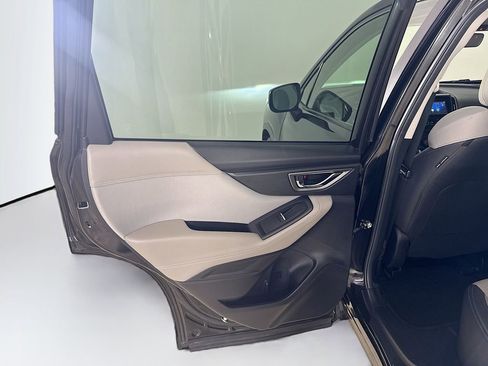 Used 2020 Subaru Forester Premium image 22