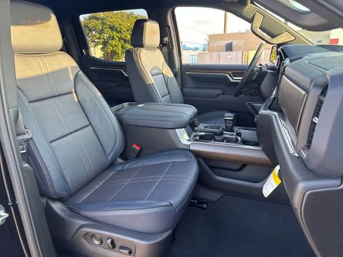 New 2025 Chevrolet Silverado 1500 High Country w/ Technology Package image 11