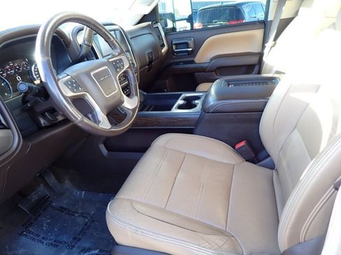 Used 2017 GMC Sierra 2500 Denali w/ Duramax Plus Package image 8