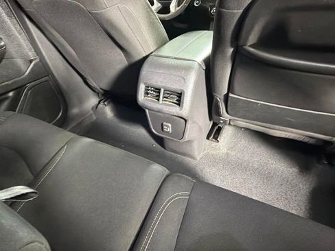 Used 2023 GMC Terrain SLE w/ Elevation Edition FWD image 29