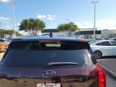 Used 2023 Hyundai Palisade Limited FWD image 4
